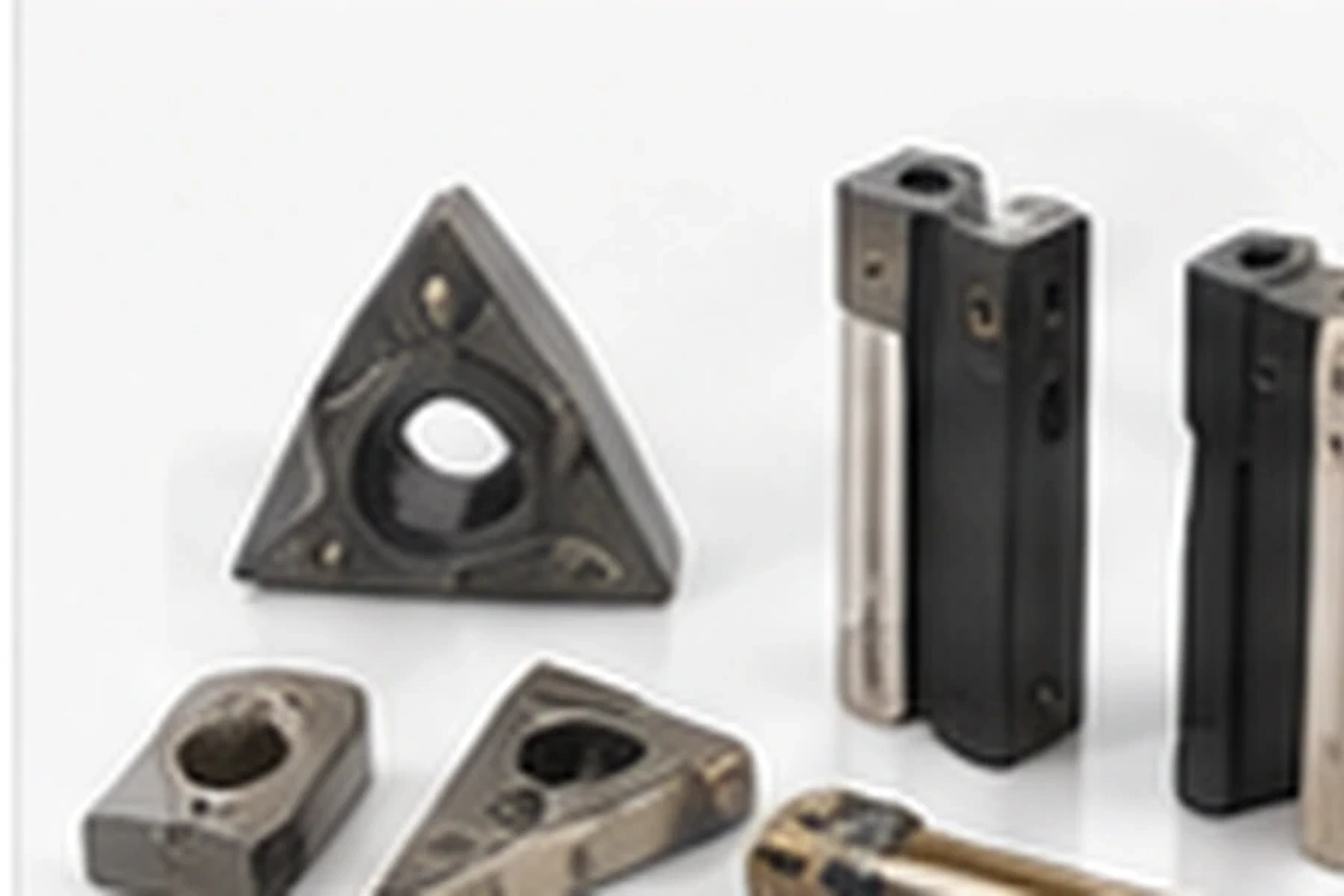 Turning and boring tool holders with indexable inserts